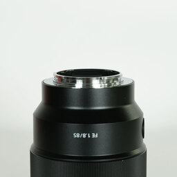 SONY FE 85mm F1.8 SEL85F18