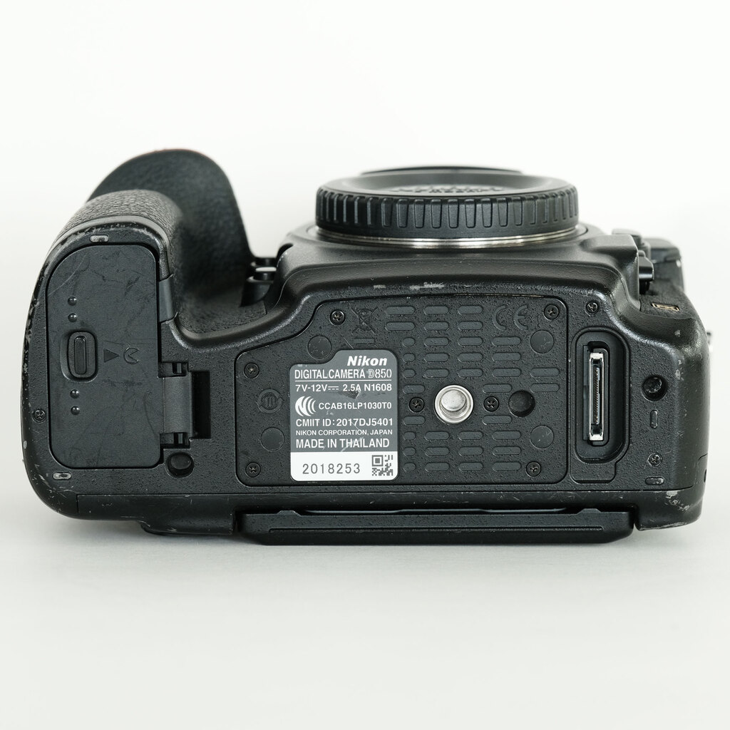 Nikon D850