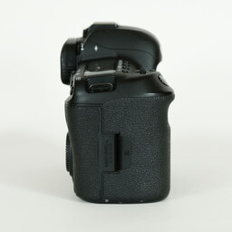 Canon EOS 5D Mark IV