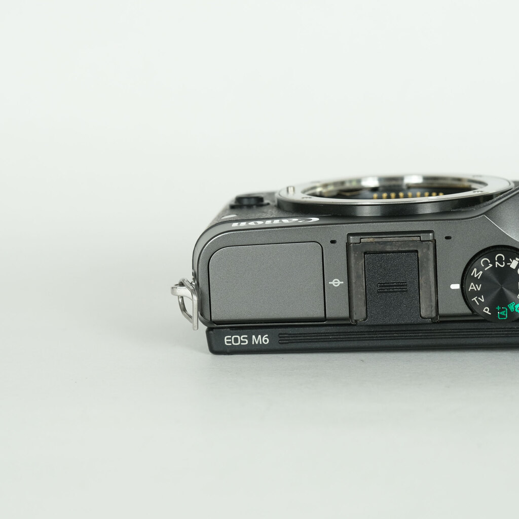 Canon EOS M6 Canon EOS M6