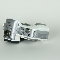 Panasonic LUMIX DMC-G3-W ボディ シェルホワイト