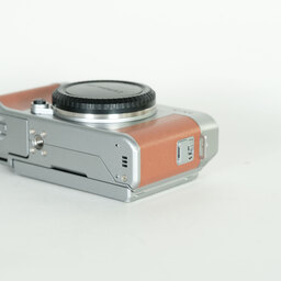 FUJIFILM X-A5 ボディ ブラウン