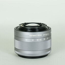 Canon EF-M15-45mm F3.5-6.3 IS STM