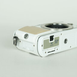 OLYMPUS PEN E-P3 ボディ ホワイト