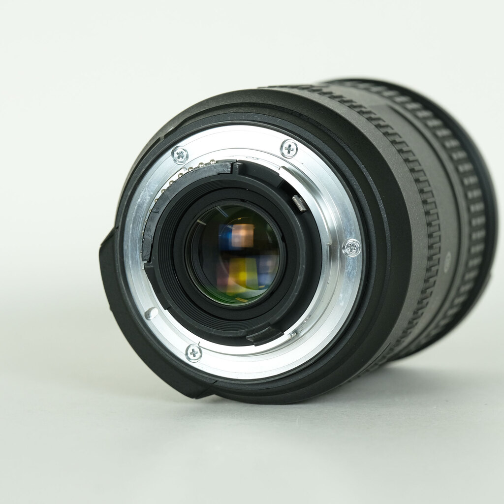 Nikon AF-S DX NIKKOR 18-200mm F3.5-5.6G ED VR II