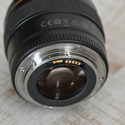 Canon EF85mm F1.8 USM Canon EF85mm F1.8 USM