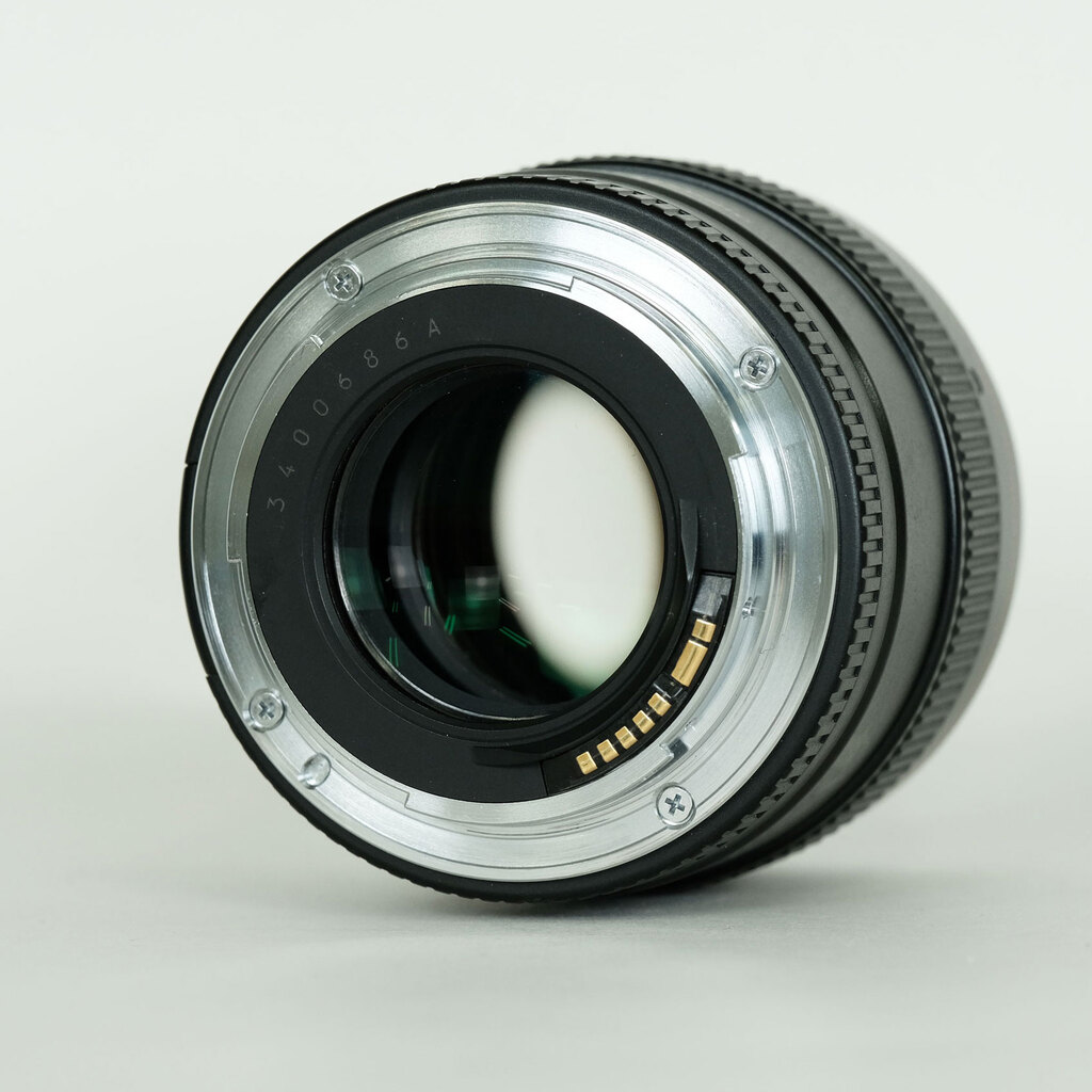 Canon EF100mm F2 USM Canon EF100mm F2 USM