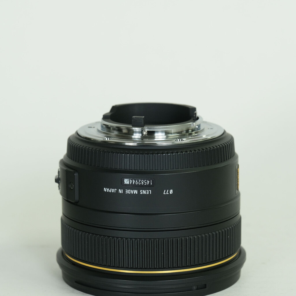 SIGMA 50mm F1.4 EX DG HSM (ニコンF用)
