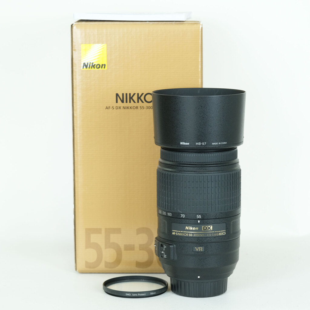 Nikon AF-S DX NIKKOR 55-300mm F4.5-5.6G ED VR Nikon AF-S DX NIKKOR 55-300mm F4.5-5.6G ED VR