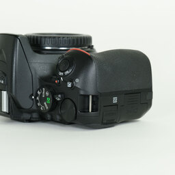Nikon D5600