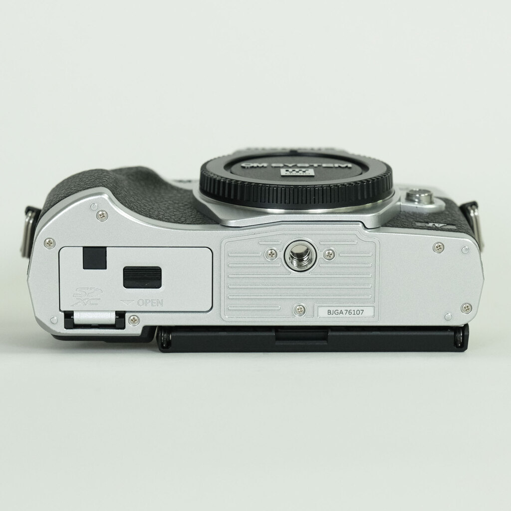 OLYMPUS OM-D E-M10 Mark IV