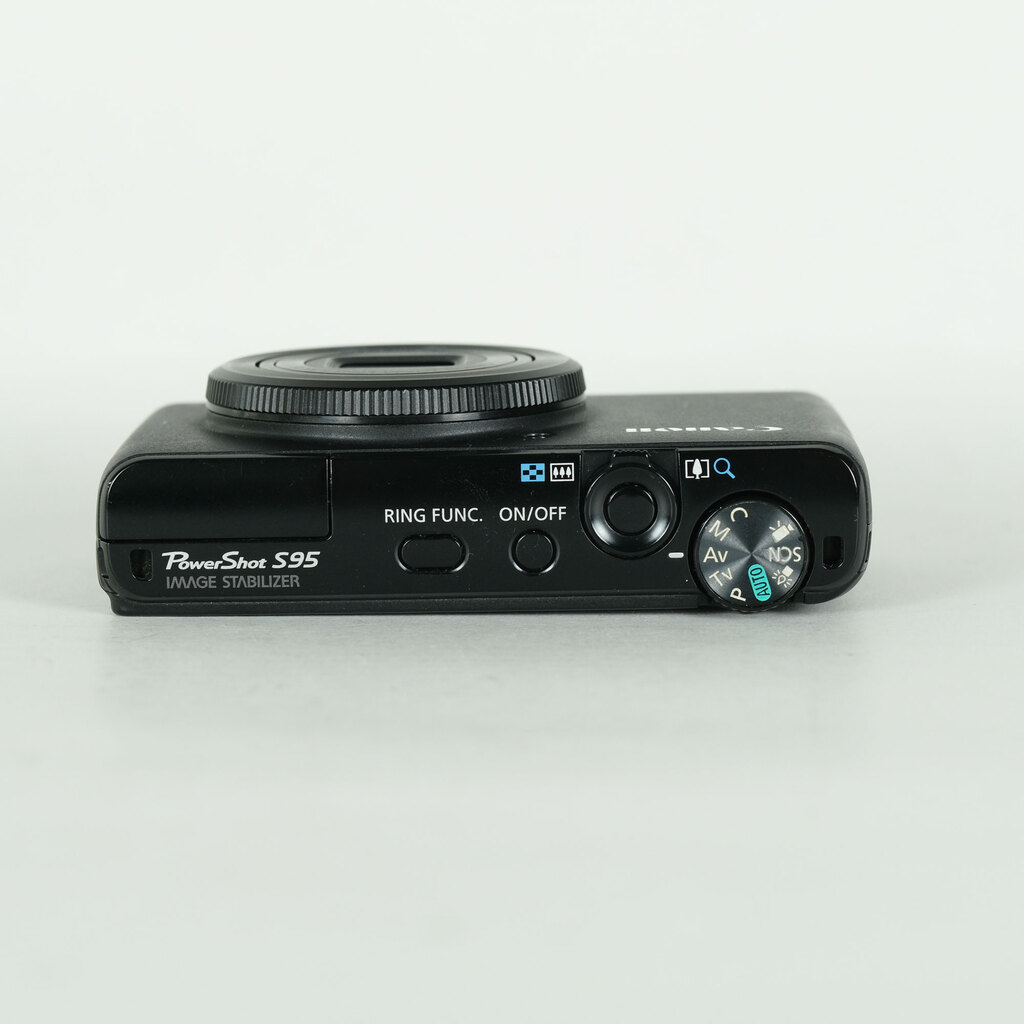 Canon PowerShot S95の出品 | ONE SCENE（ワンシーン）