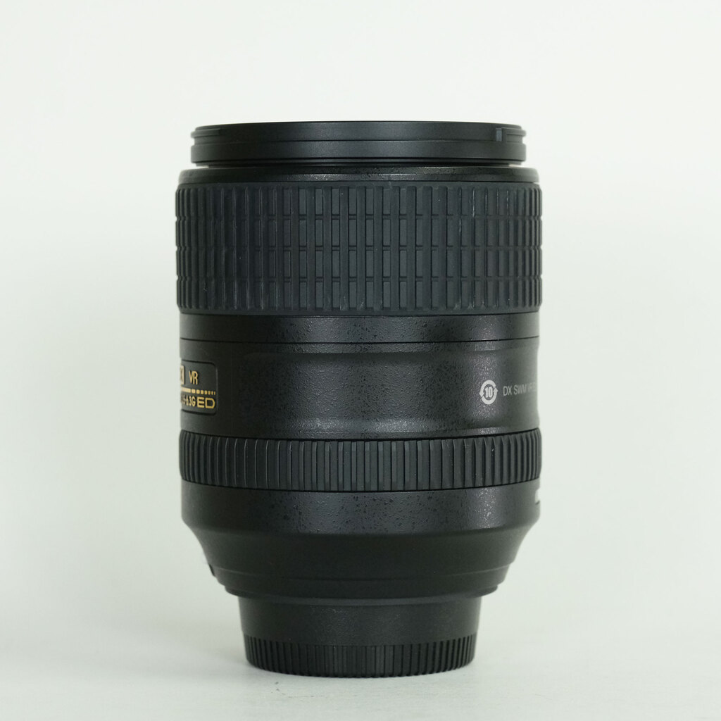 Nikon AF-S DX NIKKOR 18-300mm f/3.5-6.3G ED VR Nikon AF-S DX NIKKOR 18-300mm f/3.5-6.3G ED VR