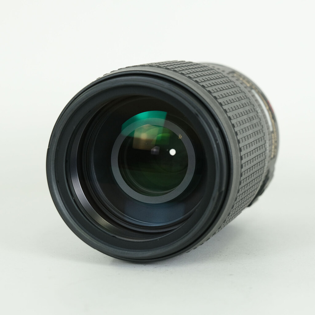 Nikon AF-S VR Zoom-Nikkor 70-300mm F4.5-5.6G IF-ED Nikon AF-S VR Zoom-Nikkor 70-300mm F4.5-5.6G IF-ED