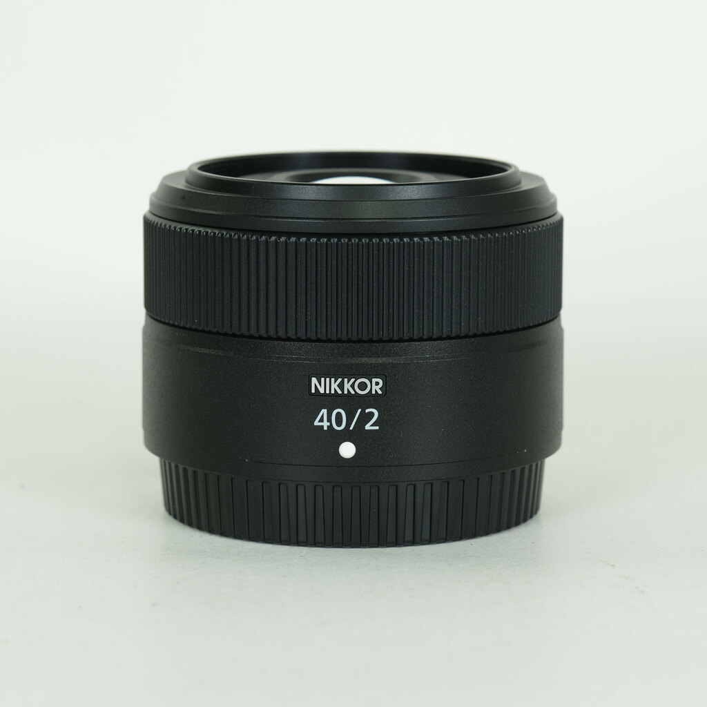 Nikon NIKKOR Z 40mm f/2 Nikon NIKKOR Z 40mm f/2