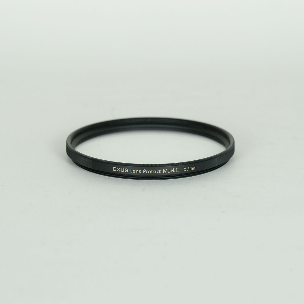 Nikon AF-S DX NIKKOR 18-300mm f/3.5-6.3G ED VR Nikon AF-S DX NIKKOR 18-300mm f/3.5-6.3G ED VR