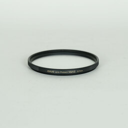 Nikon AF-S DX NIKKOR 18-300mm f/3.5-6.3G ED VR Nikon AF-S DX NIKKOR 18-300mm f/3.5-6.3G ED VR