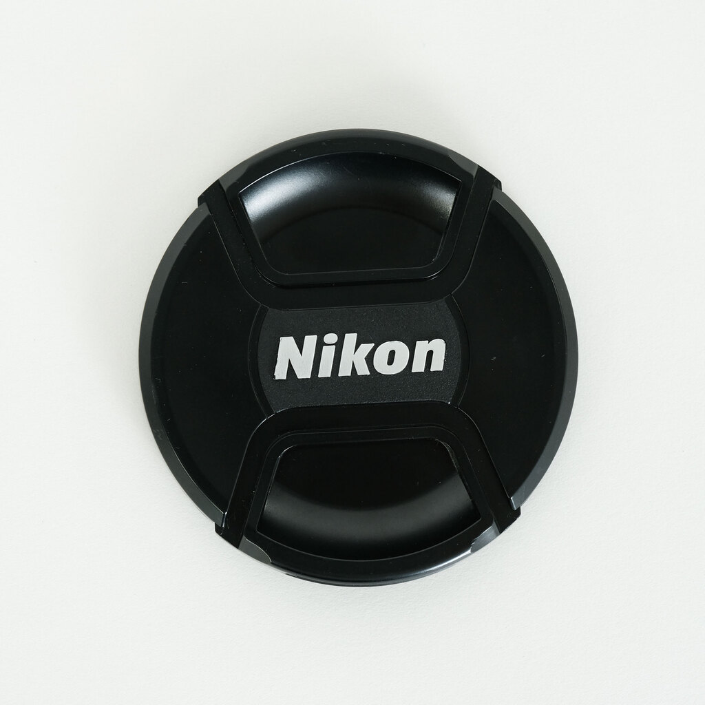 Nikon AF-S DX NIKKOR 18-300mm F3.5-5.6G ED VR