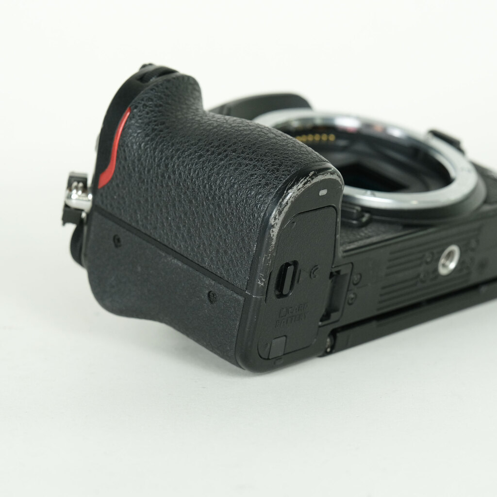 Nikon Z50の出品 | ONE SCENE（ワンシーン）