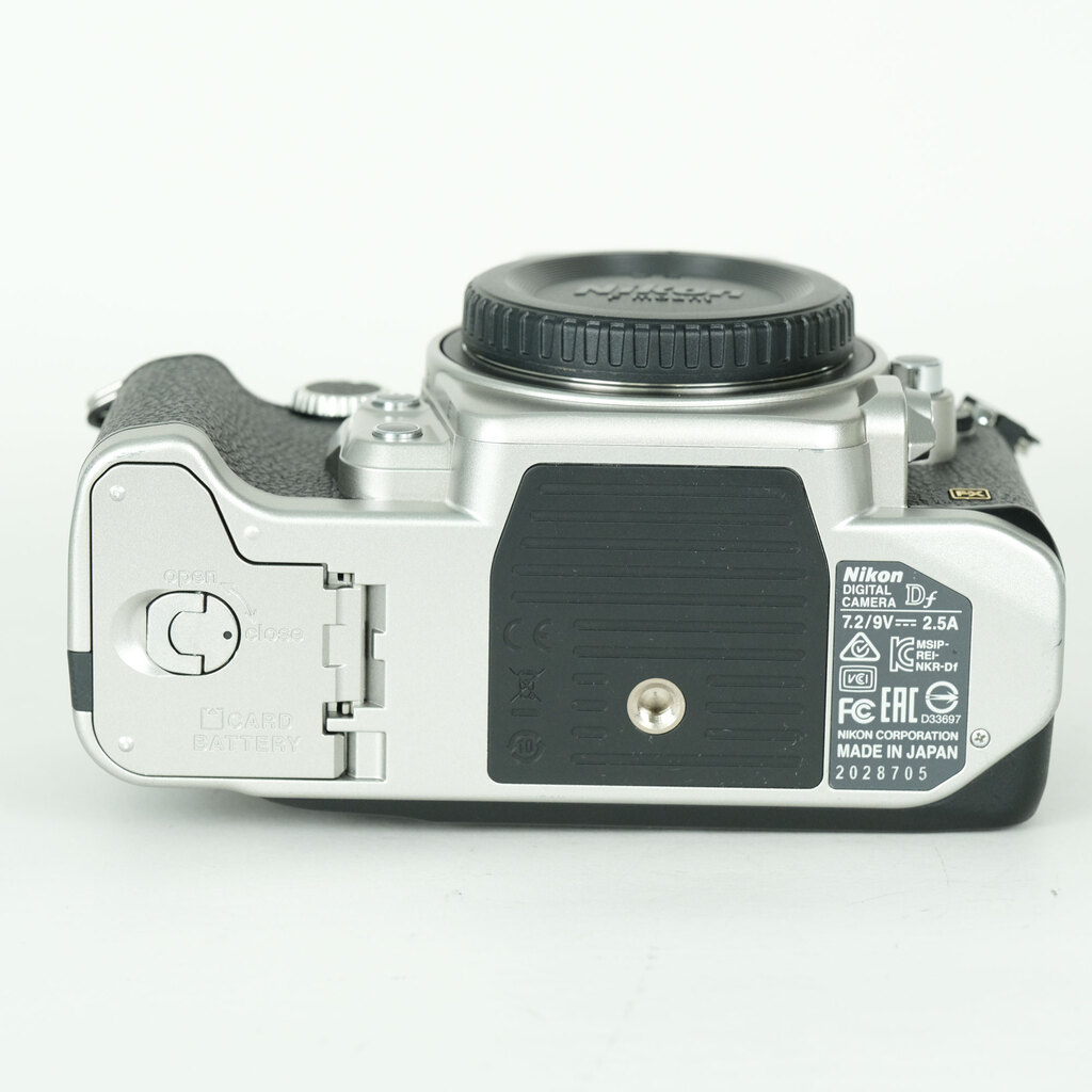 Nikon Dfの出品 | ONE SCENE（ワンシーン）