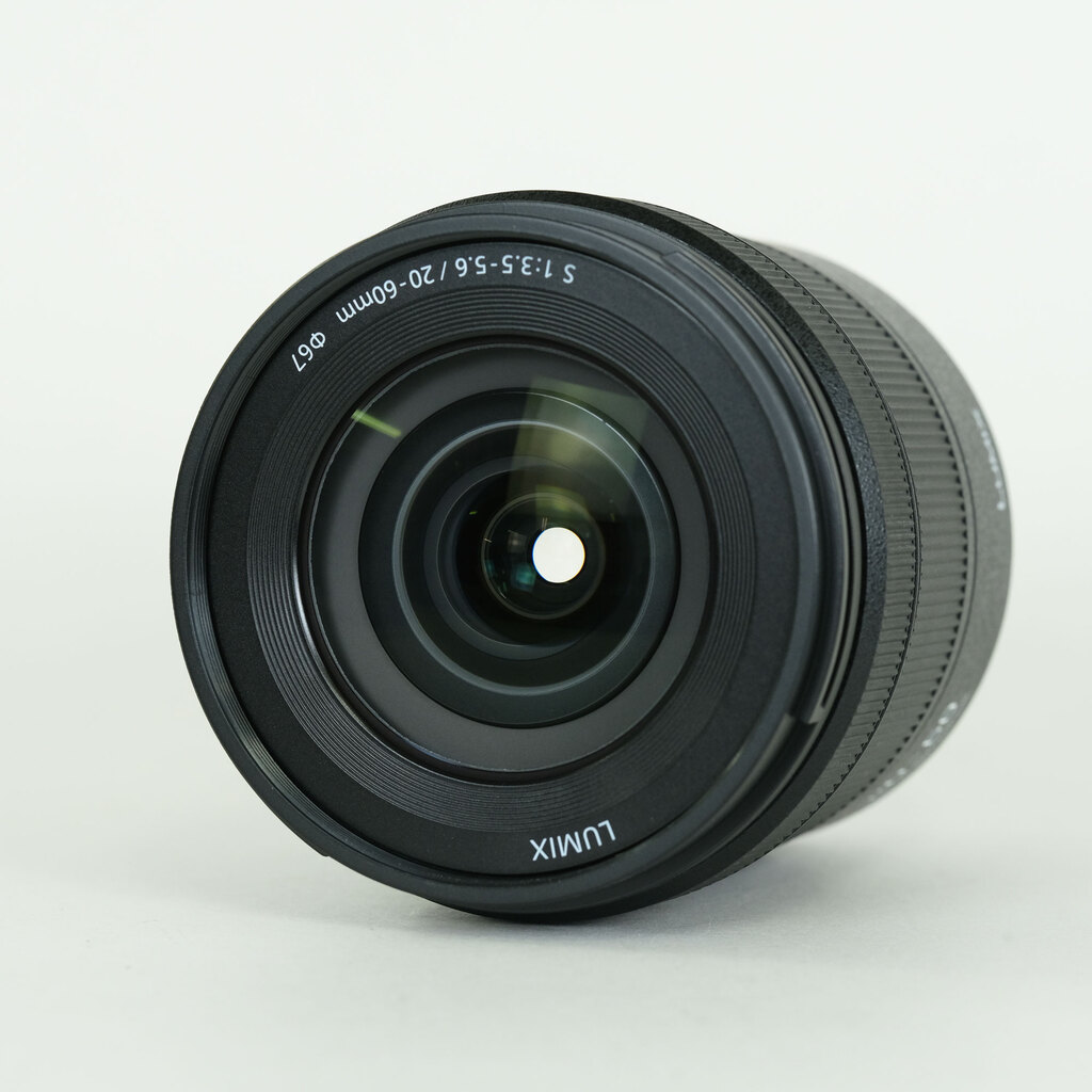 Panasonic LUMIX S 20-60mm F3.5-5.6 Panasonic LUMIX S 20-60mm F3.5-5.6