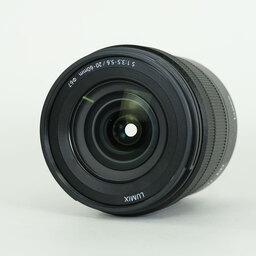 Panasonic LUMIX S 20-60mm F3.5-5.6 Panasonic LUMIX S 20-60mm F3.5-5.6