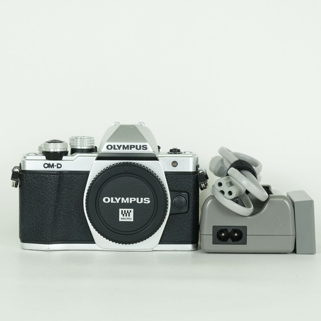 OLYMPUS OM-D E-M10 Mark II