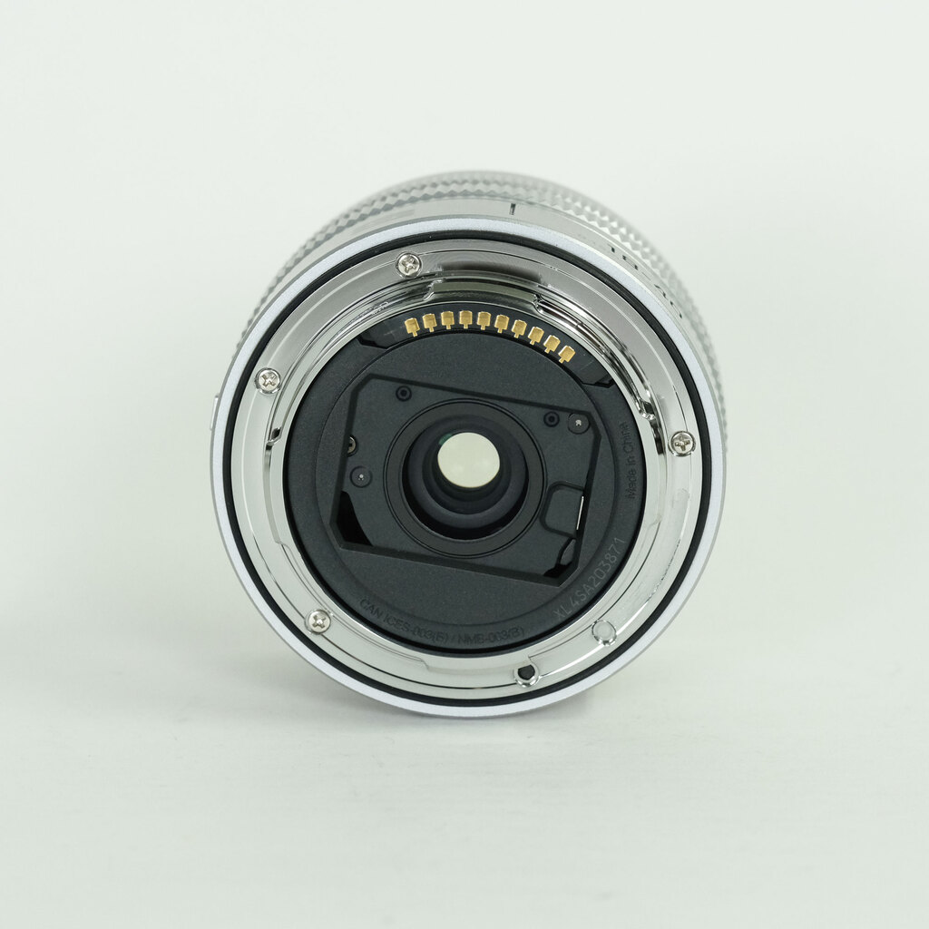 Panasonic LUMIX S 18-40mm F4.5-6.3 Panasonic LUMIX S 18-40mm F4.5-6.3