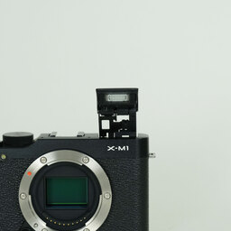 FUJIFILM X-M1 ボディ ブラック