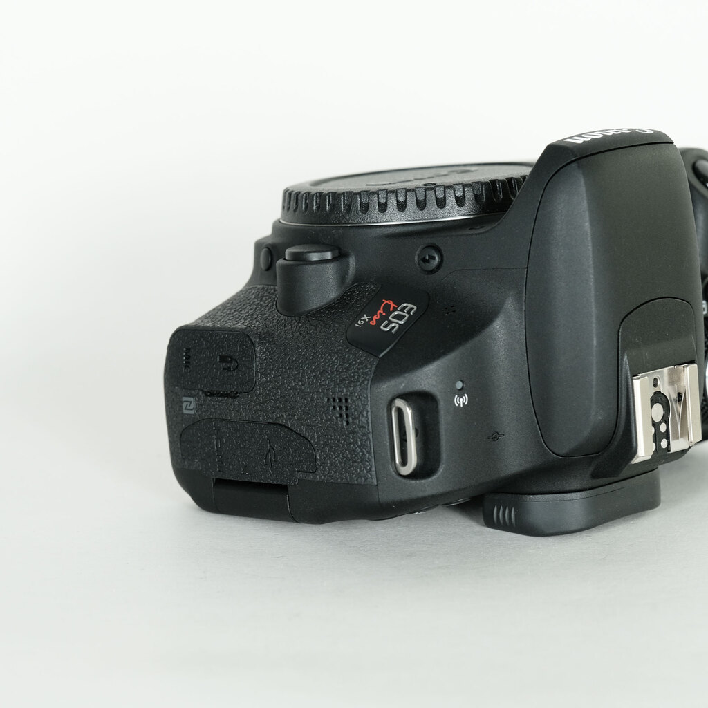 Canon EOS Kiss X9i Canon EOS Kiss X9i