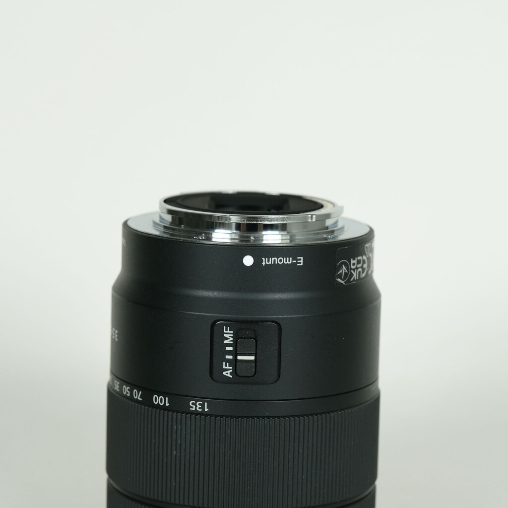 SONY E 18-135mm F3.5-5.6 OSS SEL18135