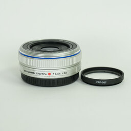 OLYMPUS M.ZUIKO DIGITAL 17mm F2.8 シルバー