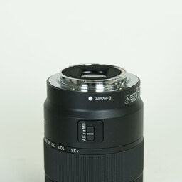 SONY E 18-135mm F3.5-5.6 OSS SEL18135