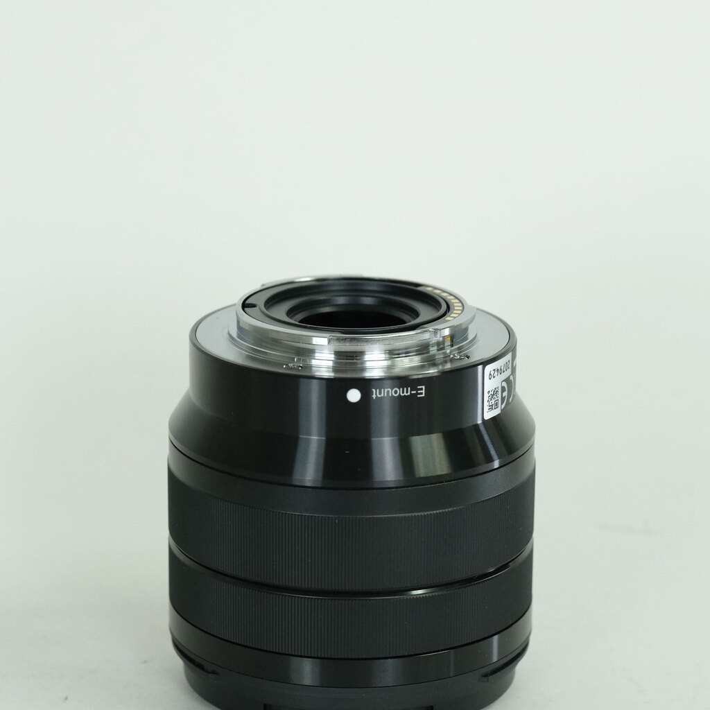 SONY E 10-18mm F4 OSS SEL1018