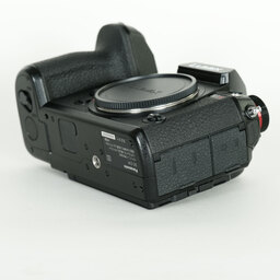 Panasonic LUMIX DC-S1R