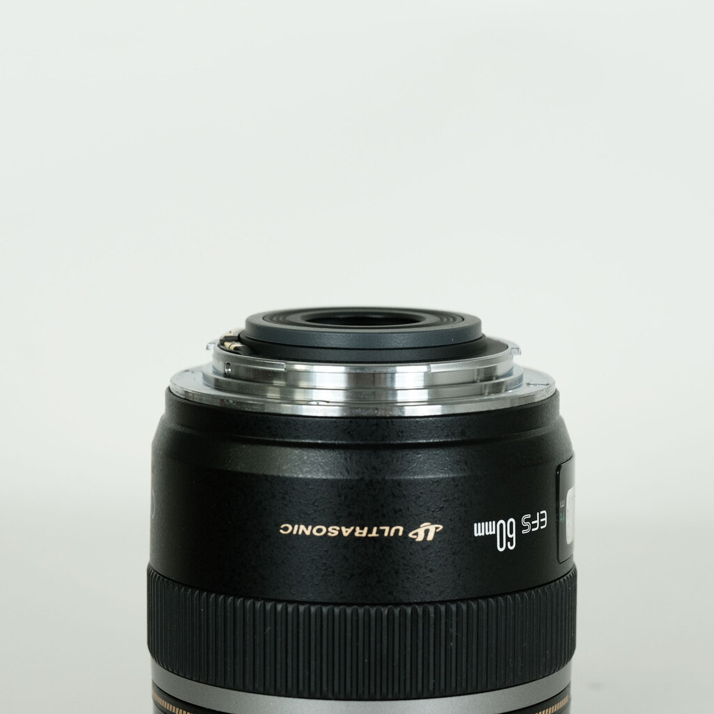 Canon EF-S60mm F2.8 マクロ USM