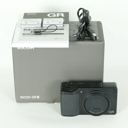 RICOH GR III