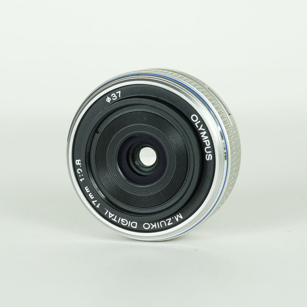 Olympus m.zuiko digital 17mm F2.8 シルバー OLYMPUS M.ZUIKO DIGITAL 17mm F2.8 シルバーの出品 | ONE SCENE（ワン