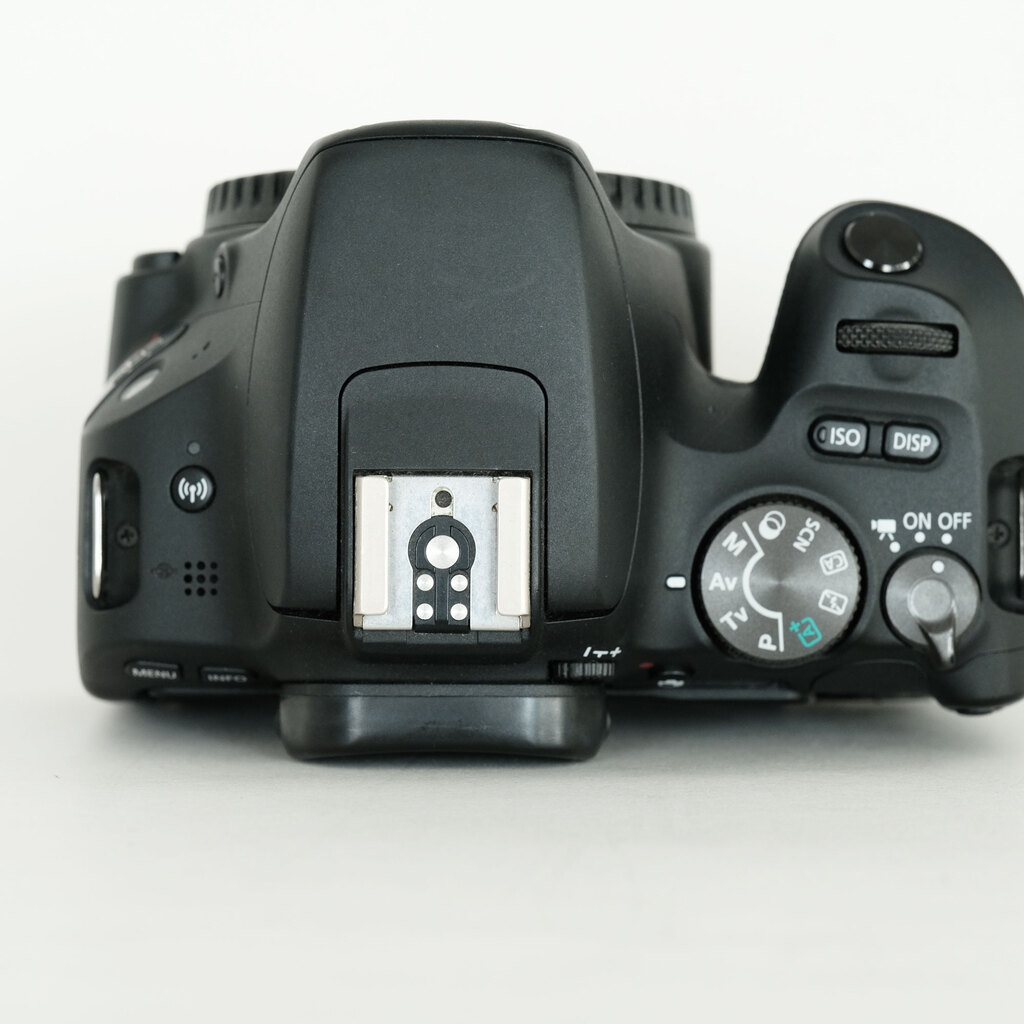 Canon EOS Kiss X9