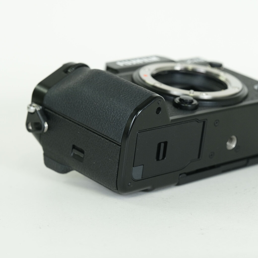 FUJIFILM X-T5