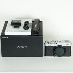 FUJIFILM X-E4