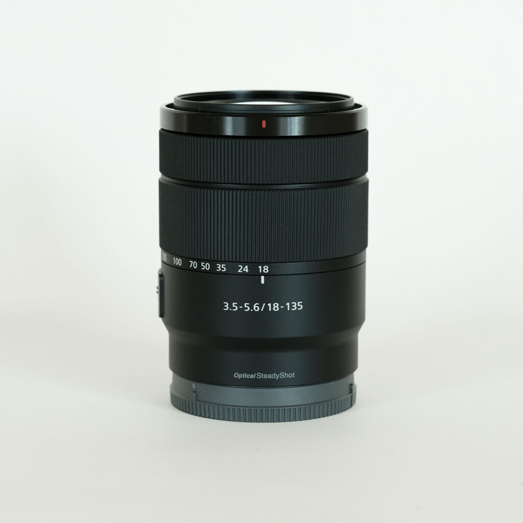 SONY E 18-135mm F3.5-5.6 OSS SEL18135