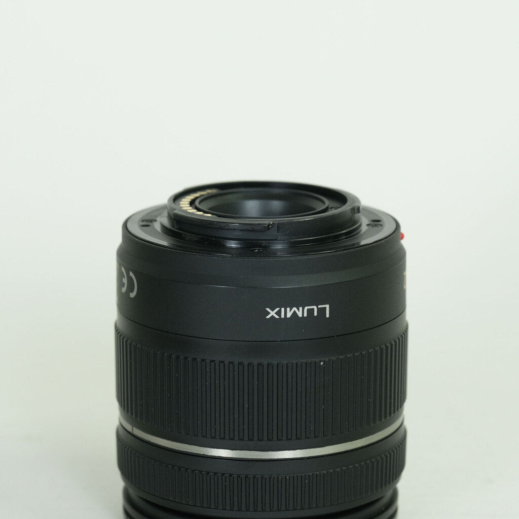 Panasonic LUMIX G 14-42mm F3.5-5.6 ASPH. MEGA O.I.S. H-FS014042 Panasonic LUMIX G 14-42mm F3.5-5.6 ASPH. MEGA O.I.S. H-FS014042