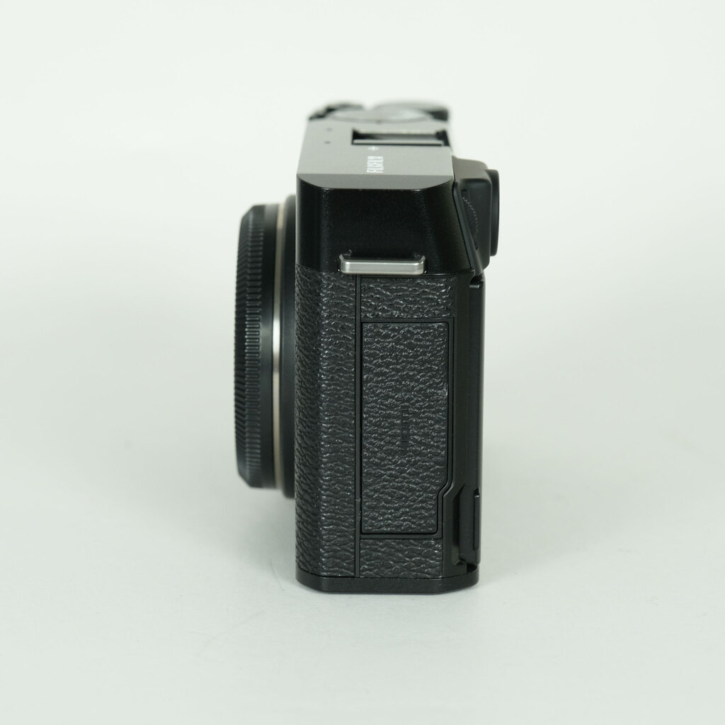 FUJIFILM X-E4 [�{�f�B �u���b�N]