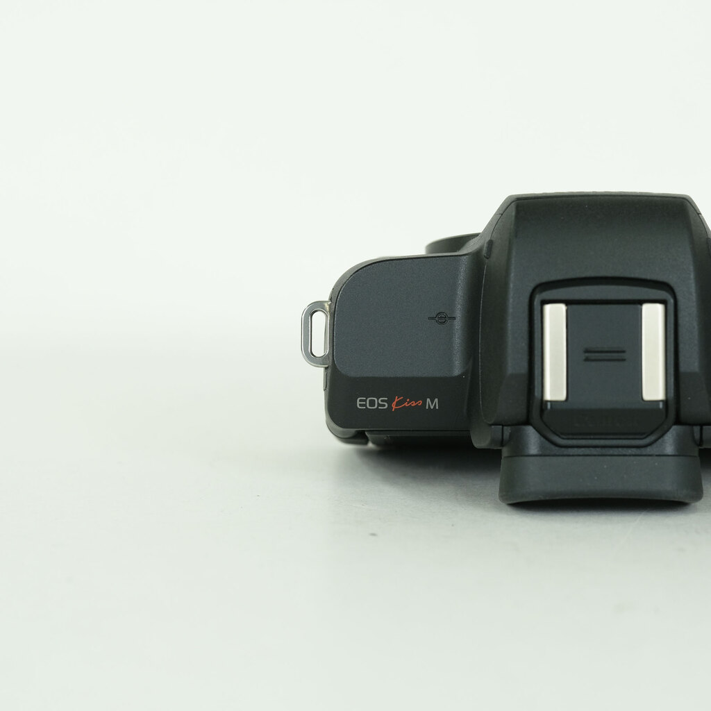Canon EOS Kiss M