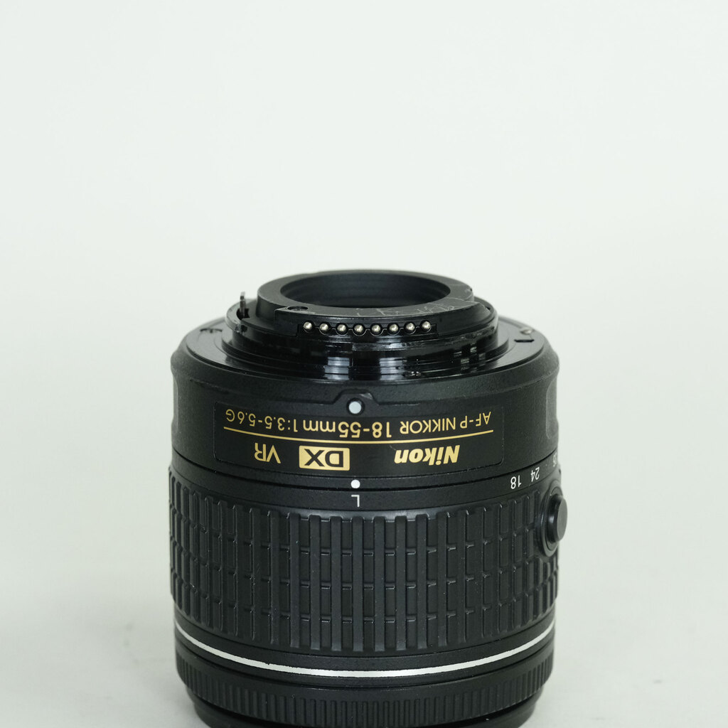 Nikon AF-P DX NIKKOR 18-55mm F3.5-5.6G VR Nikon AF-P DX NIKKOR 18-55mm F3.5-5.6G VR