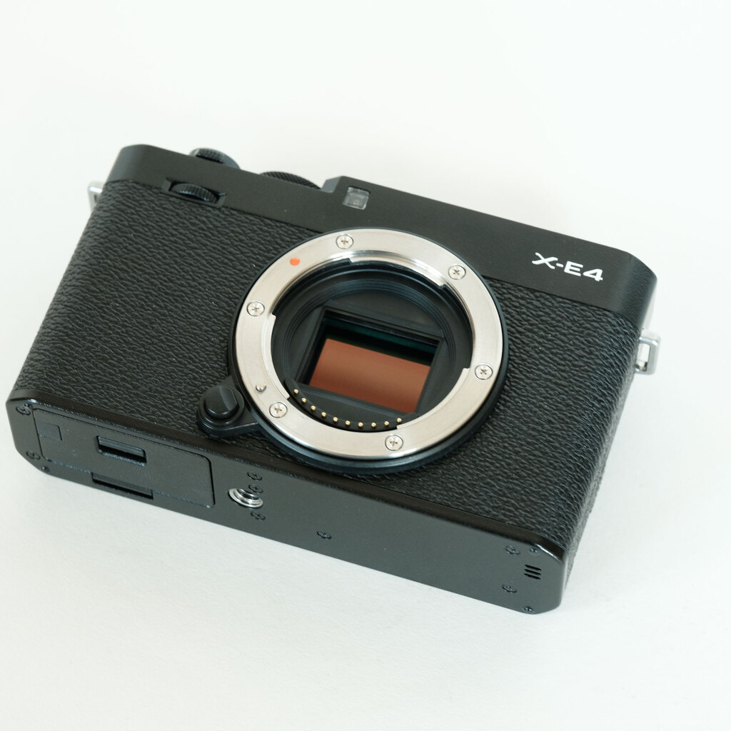FUJIFILM X-E4