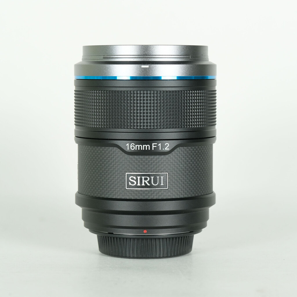 SIRUI Sniper AF 16mm F1.2 [フジフイルムX用]の出品 | ONE SCENE