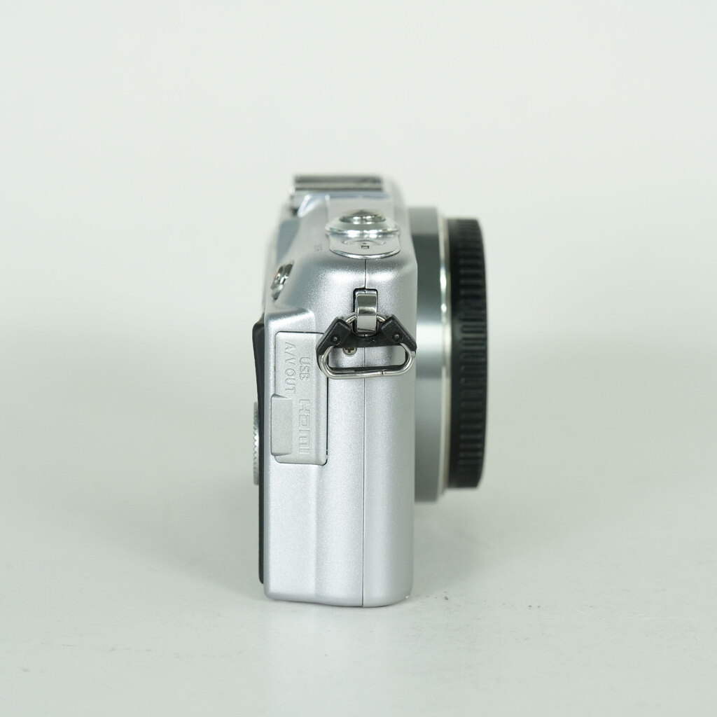 OLYMPUS PEN mini E-PM1 ボディ シルバーの出品 | ONE SCENE（ワンシーン）