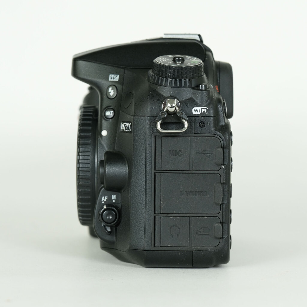 Nikon D7200